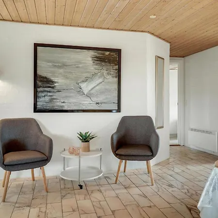 Ferienhaus Haustierfreundliches Haus In Mit *